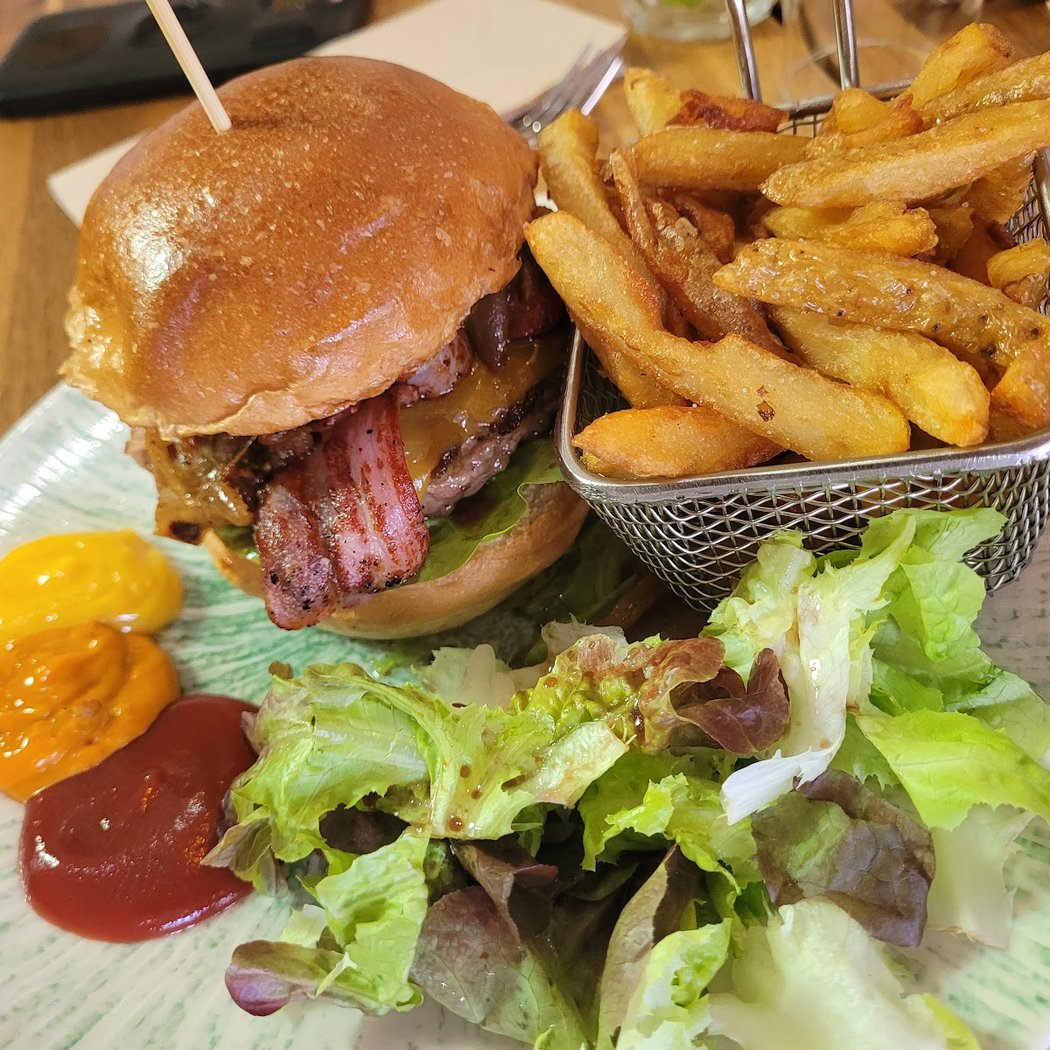 Le Globe-Trotteur Cuisine 1
